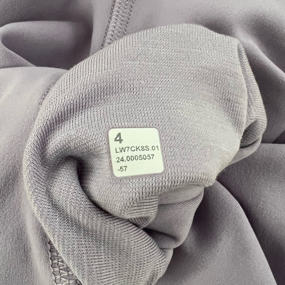 EUC LULULEMON Align Short 4” - Picture 4 of 4